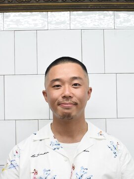 メリケンバーバーショップ コウベ(MERICAN BARBERSHOP KOBE) スキンフェードbuzzカット