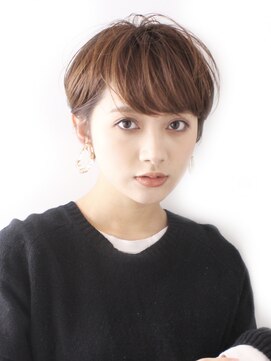 ロビー 表参道(ROBBY) マッシュショート／アッシュベージュ／表参道／30代40代50代．