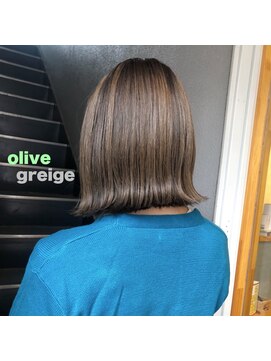 ブロッサム 北浦和店 切りっぱなしボブオリーブグレージュミルクティー髪質改善北浦和