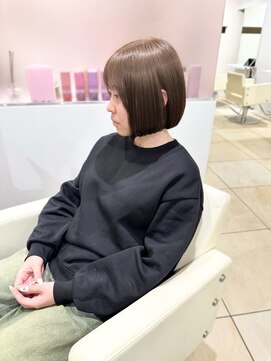 ユーフォリア 新宿店(Euphoria) 20代30代大人可愛い★小顔ボブ丸みショートウルフカット