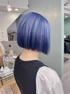 フラム 渋谷(flamme) ブルー*前下がりボブ