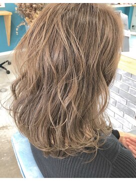 シーン(scene) 3Dハイライト×ミルクティーベージュ