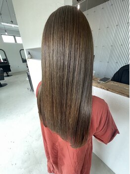 ドアヘアプラス(DooR hair+)の写真/知識と技術力で一人ひとりの魅力を最大限に引き出します◎髪質やクセ、骨格に合わせたスタイルをご提案♪