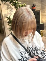 ヲタク(wotaku.)&nbsp;ミルクティーベージュハイトーンダブルカラーケアブリーチボブ