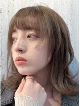 わとわ 小郡店 ★外ハネミディアムウルフカットアッシュオーガニックカラー