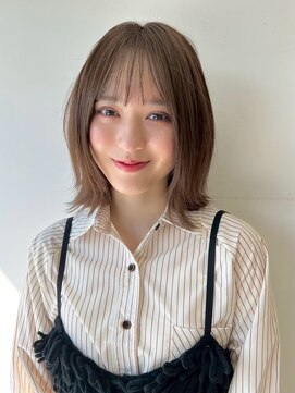 ユーフォリア 青山(Euphoria) 小顔ショートボブ透明感ブリーチなしシルバーアッシュグレージュ