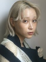 エミュ 表参道 青山(emu)&nbsp;【emu井上信洋】ラフに崩したハイトーン外ハネボブ【エミュ】