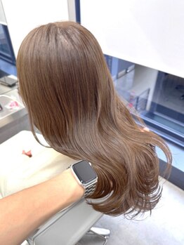 髪質改善calme天神大名の写真/季節を纏う、大人の透明感カラー。トレンドの色彩と質感をブレンドし、肌写りまで考えた最旬の似合わせを。