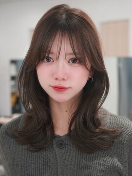 アンアミ オモテサンドウ(Un ami omotesando) [ Un ami ] ミディアムレイヤー [ Unami omotesando 松川蓮 ]
