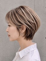 アル あびこ(aru.) 大人女性の立体感ショートハイライト