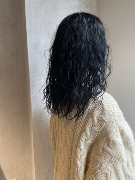 エディ(eddie) 【eddie】ネイビーブルー×ハードパーマ