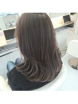 アスタリスク(asterisk) ホリスティックカラーで白髪ぼかしハイライト