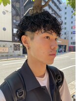 サロン ド ロイ(Salon de Roi)&nbsp;波巻きショート六甲三宮元町メンズパーマ眉毛刈り上げスパイラル