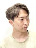 カラー/センター風ヘアスタイル/フェード/アップバング/ビジネス