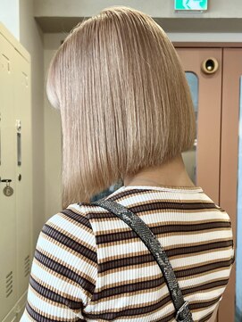 ウルア 吉祥寺店(ULUA) 【スタイリング簡単☆】切りっぱなしボブ☆ホワイトベージュ☆