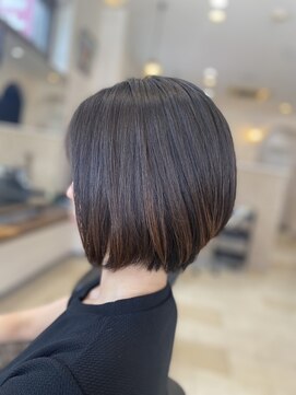 ノリス 幕張(Noris) 前下がりショートBOB 【20代30代40代】大人可愛い