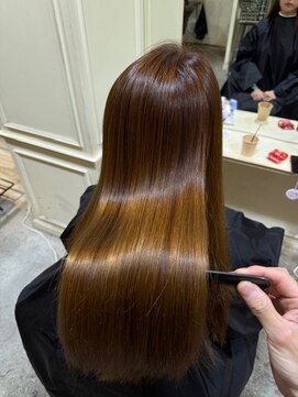 ロロ(ro-ro) 【恵比寿 ro-ro】ブリーチハイトーンも潤艶髪