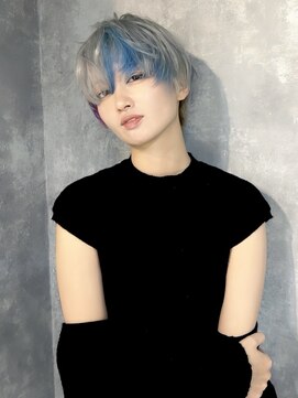 イコ(.ico) ホワイトシルバー×デザイン　20代30代　ウルフ　レイヤー