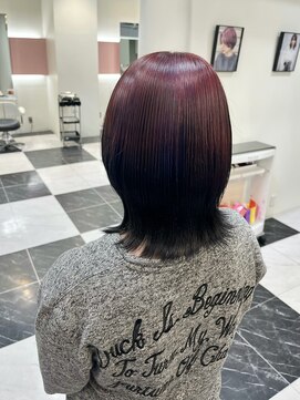 テテ(TETE) ROOTS COLOR／ウルフカット