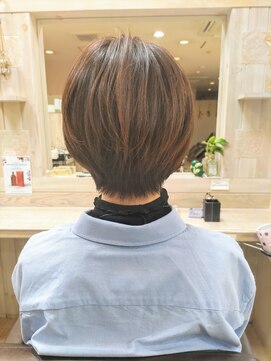 シップス ヘアブース(ship's hair booth) 春色ショート