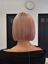 ジラソル(girasol)&nbsp;ダブルカラー×ブリーチ×ボブ×ハイトーン×ピンクベージュ