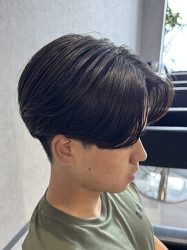 エデアンルクラ 下通(EDEAN Leclat) 熊本メンズヘア センターパート ニュアンスパーマ メンズパーマ