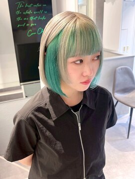 ファイブバイジエクト 堀江(FIVE by The Ect) インナーグリーン/インナーカラー/抜きっぱなしブロンド