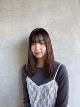 ジジ プラス デザイン(GIGI+design) 安達 結菜