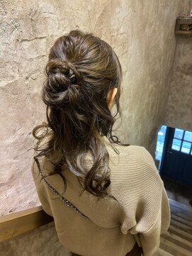 マギーヘア(magiy hair) お団子ハーフアップ