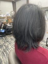 ヘアサロン スタイリスタ(hair salon stylista)&nbsp;くびれを作ったミディアムスタイル
