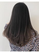 クールブ(Courbe)&nbsp;大人気の美髪カラー♪透明度たっぷりのアッシュグレージュ