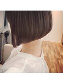 ショートボブ