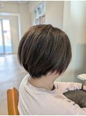 首周りがもたつかない！スッキリ細見えショート