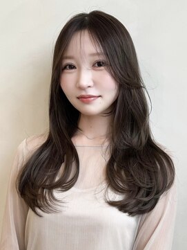 ザックラフィネ(ZACC raffine) レイヤーカット/アッシュグレージュ/ウェーブスタイル