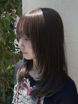 カルム(calme) レイヤーカット/オリーブベージュ