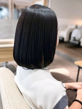 フリップビーアヴェダ(FLIP B AVEDA) 本八幡×艶ボブ×黒髪ストレート