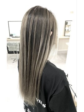 エル オオサカ 心斎橋店(L. OSAKA) バレイヤージュロングウェーブ_カーキグレージュ_S6