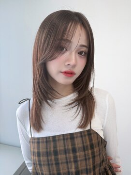 ホフ 大阪心斎橋店(F.O.F) ブリーチグレージュベージュショートボブショートレイヤー学割