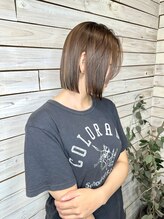 デコヘアー キートス(DECO HAIR kiitos)&nbsp;切りっぱなし前下がりボブ×透明感グレージュ