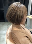 丸みショートボブ×ミルクティーベージュ_TREAT妙典