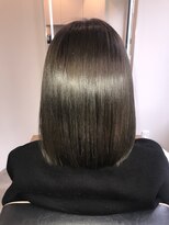 アールサロン アオヤマ(Rr SALON AOYAMA)&nbsp;プラチナミネコラカラーカット