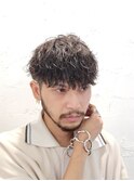 黒髪ツイストスパイラルパーマツーブロック無造作マッシュ