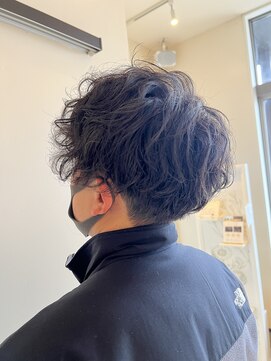 イーハトーヴ(IHATOV) ゆるめツイストスパイラルパーマ/30代40代