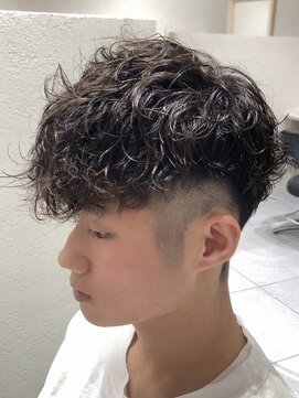 美ららジャパン(JAPAN) 波巻きツイストスパイラルパーマ スペインカール