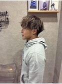 ハイライト×刈り上げマッシュ