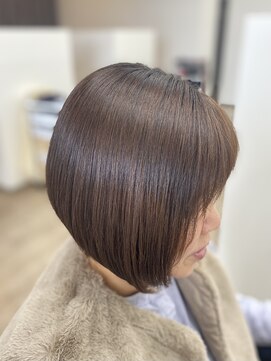バンビ 大矢野店( Bambi) 前下がりショートボブ