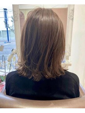 ガレリアエレガンテ 各務原店(GALLARIA Elegante) レイヤーボブ×エイジレスカラー