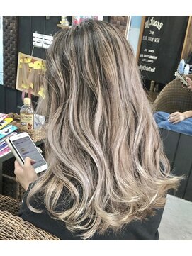 シエロビューティー(CIELO beauty) ハイライトカラーミルクティーベージュケアブリーチダブルカラー