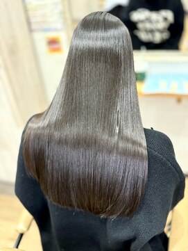 スカイ(SKY) 透明感カラー/髪質改善/縮毛矯正/韓国風レイヤーカット