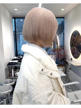 ソル ジングウマエ(SOL JINGUMAE) ☆タッセルボブ×ホワイトベージュ